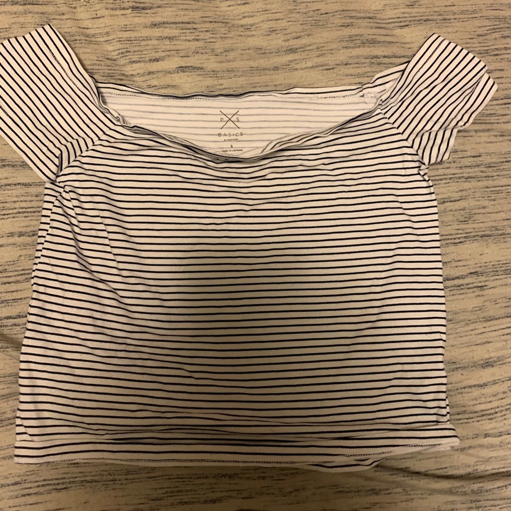 White gray crop top basics